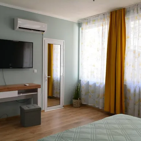 Center Апартамент Бургас